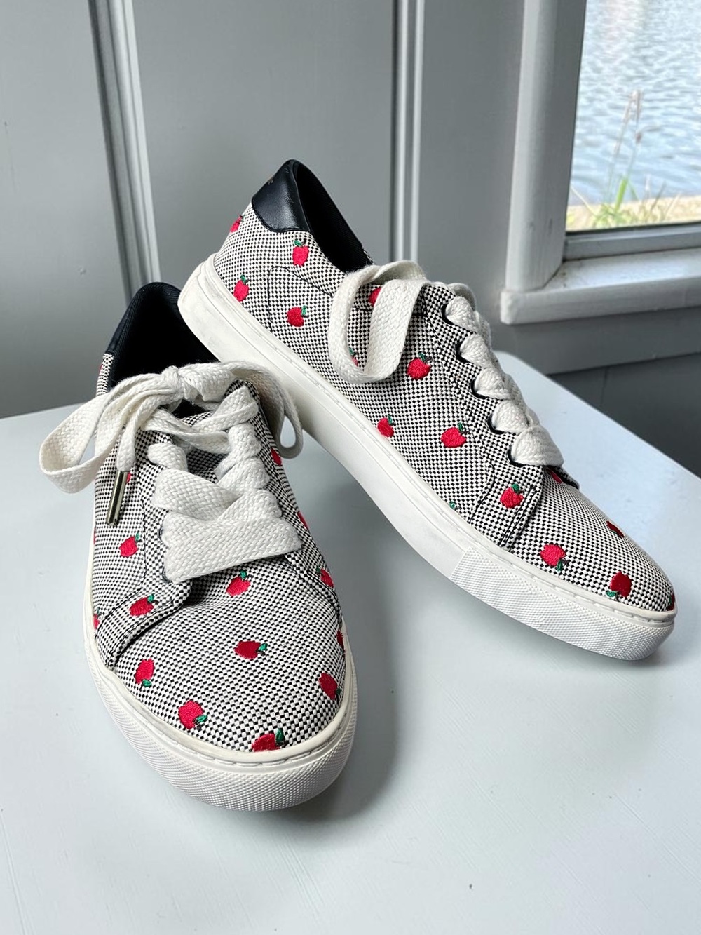 Kate Spade Athena 2 Apple Laceup Sneakers, Size 6.5B